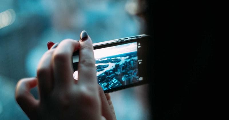 Perplexity AIとGoogle AI Overviewsの検索比較：調べ物に使うならどっちのサムネイル画像